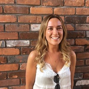 Meet your Posher, Nicole